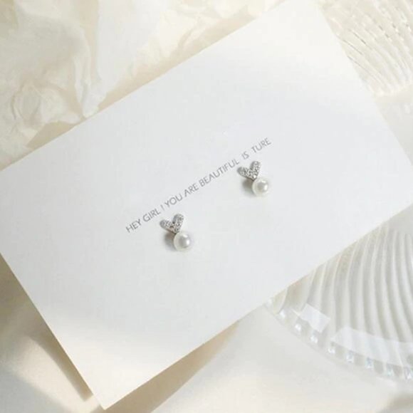 NEW 925 Sterling Silver Diamond Pearl Stud Earrings - Picture 6 of 13